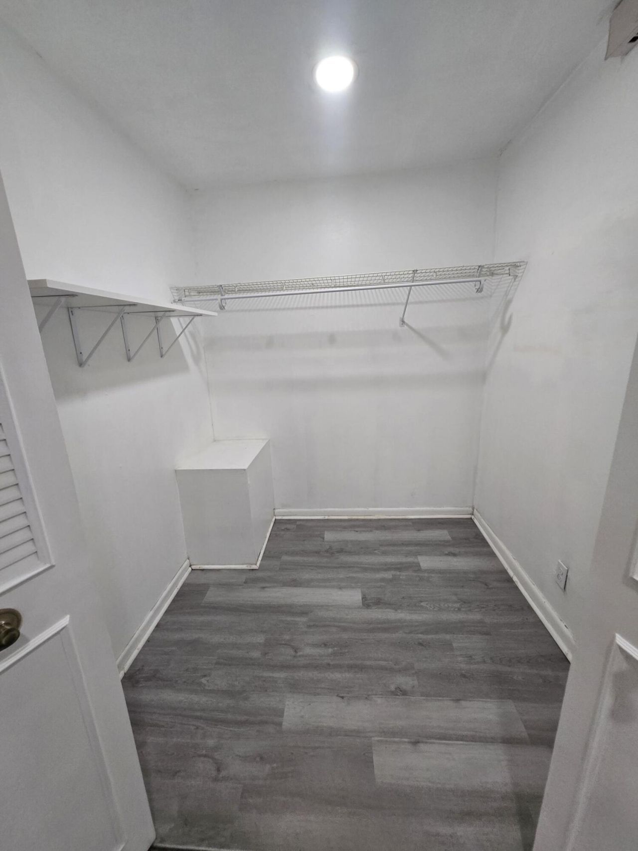 8305 Hogan Road, Jacksonville, FL 32216 Photo
