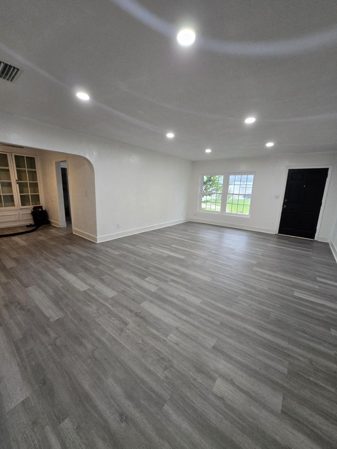 8305 Hogan Road, Jacksonville, FL 32216 Photo