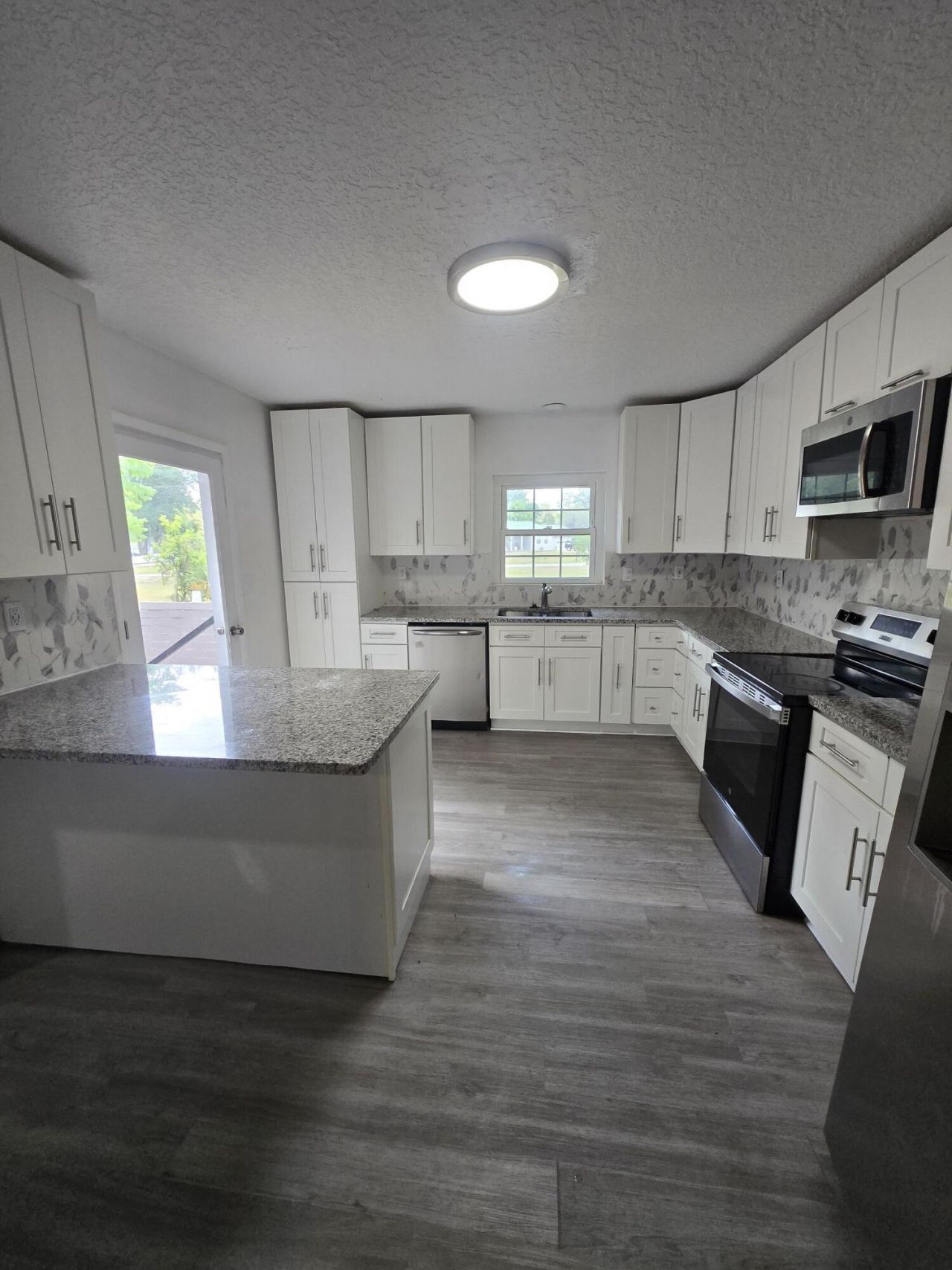 8305 Hogan Road, Jacksonville, FL 32216 Photo