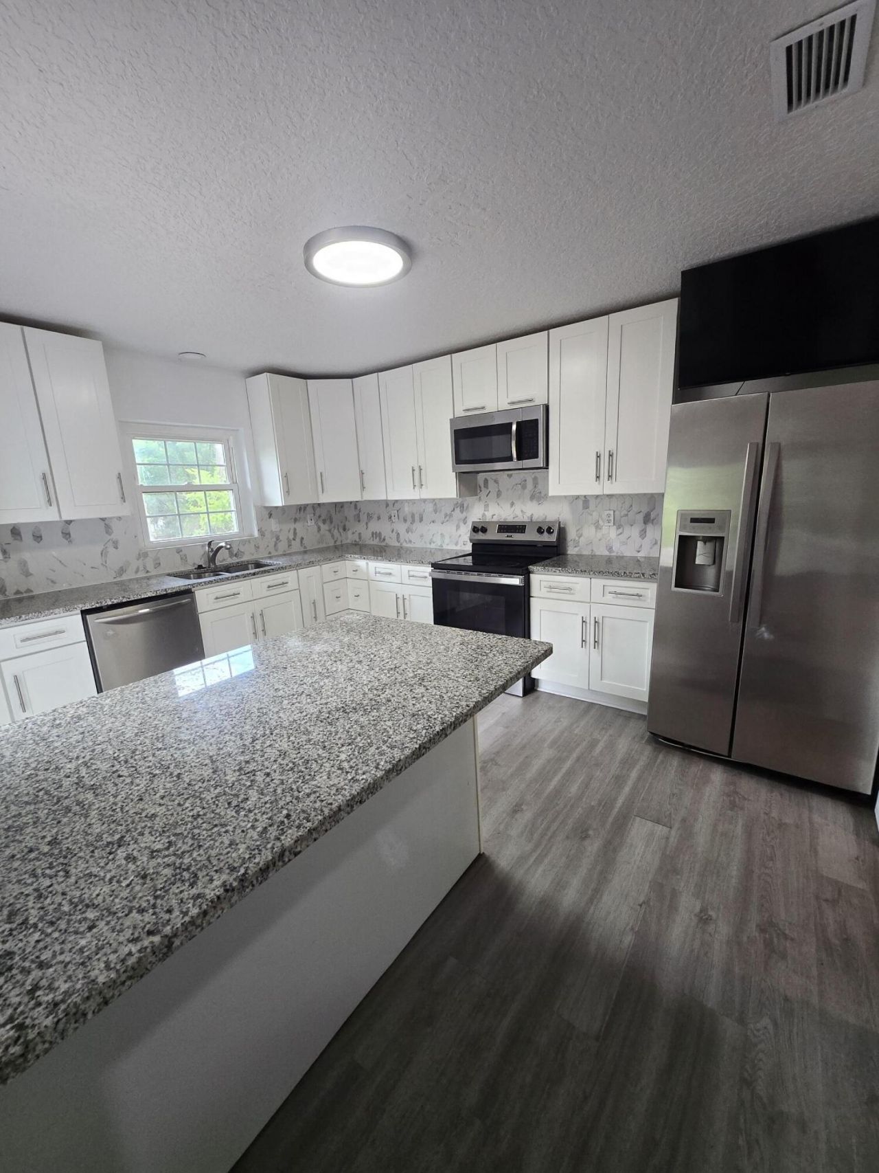 8305 Hogan Road, Jacksonville, FL 32216 Photo