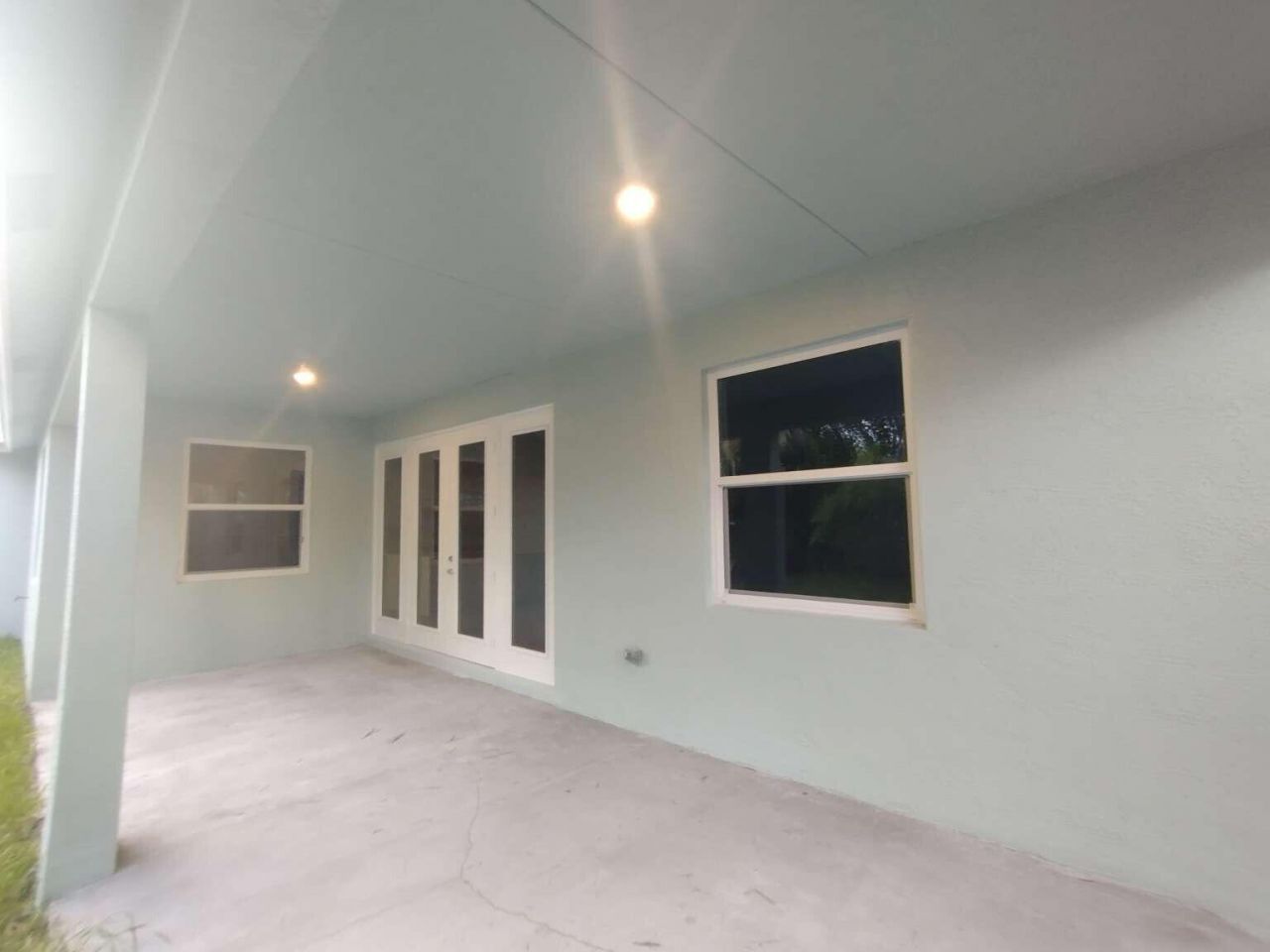 662 NE Waverly Terrace, Jensen Beach, FL 34957 Photo