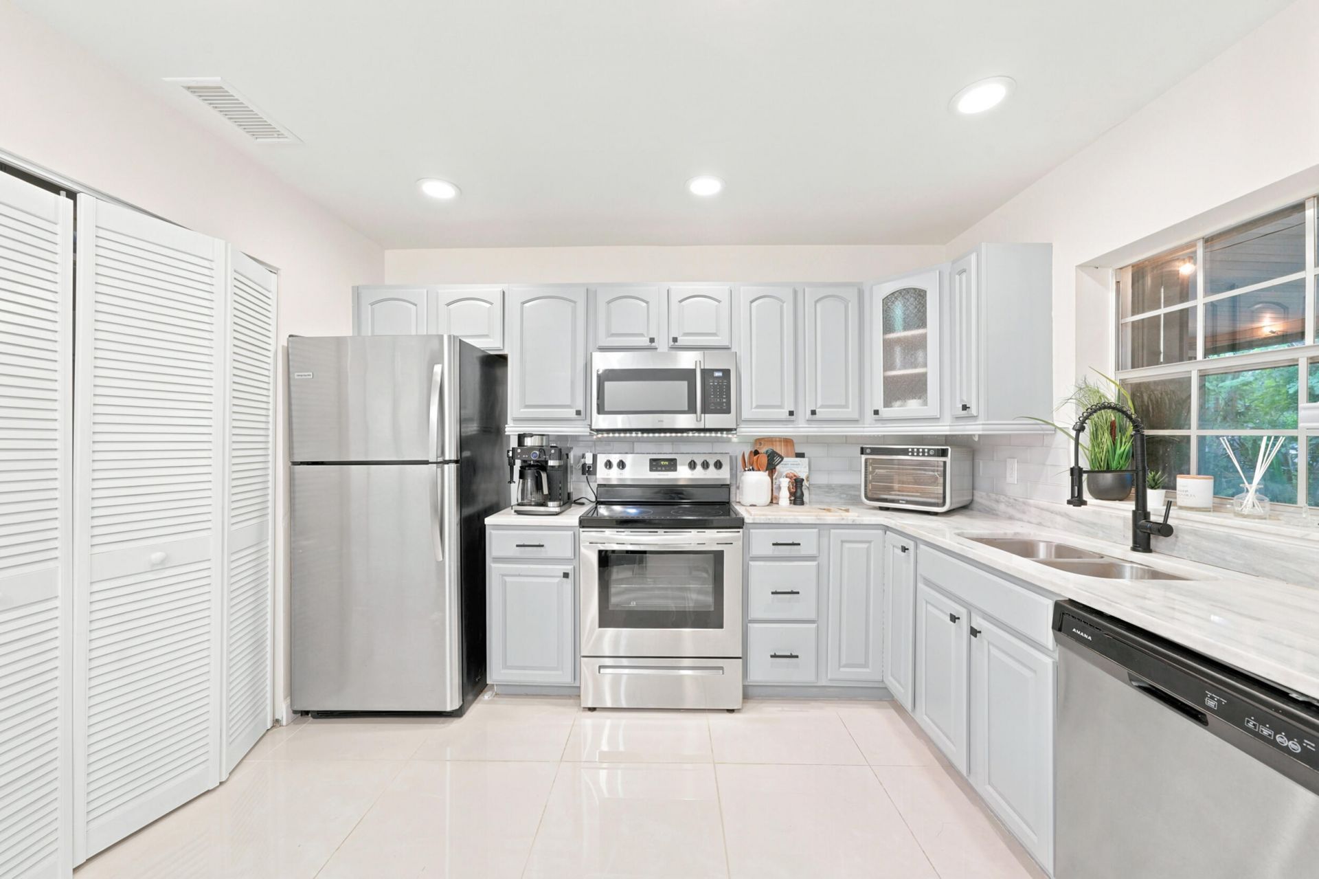 8026 SW 20th Court, Davie, FL 33324 Photo