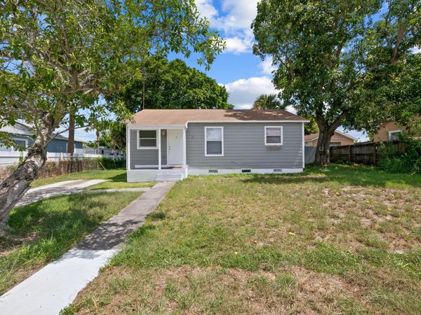 947 43RD Street, West Palm Beach, FL 33407