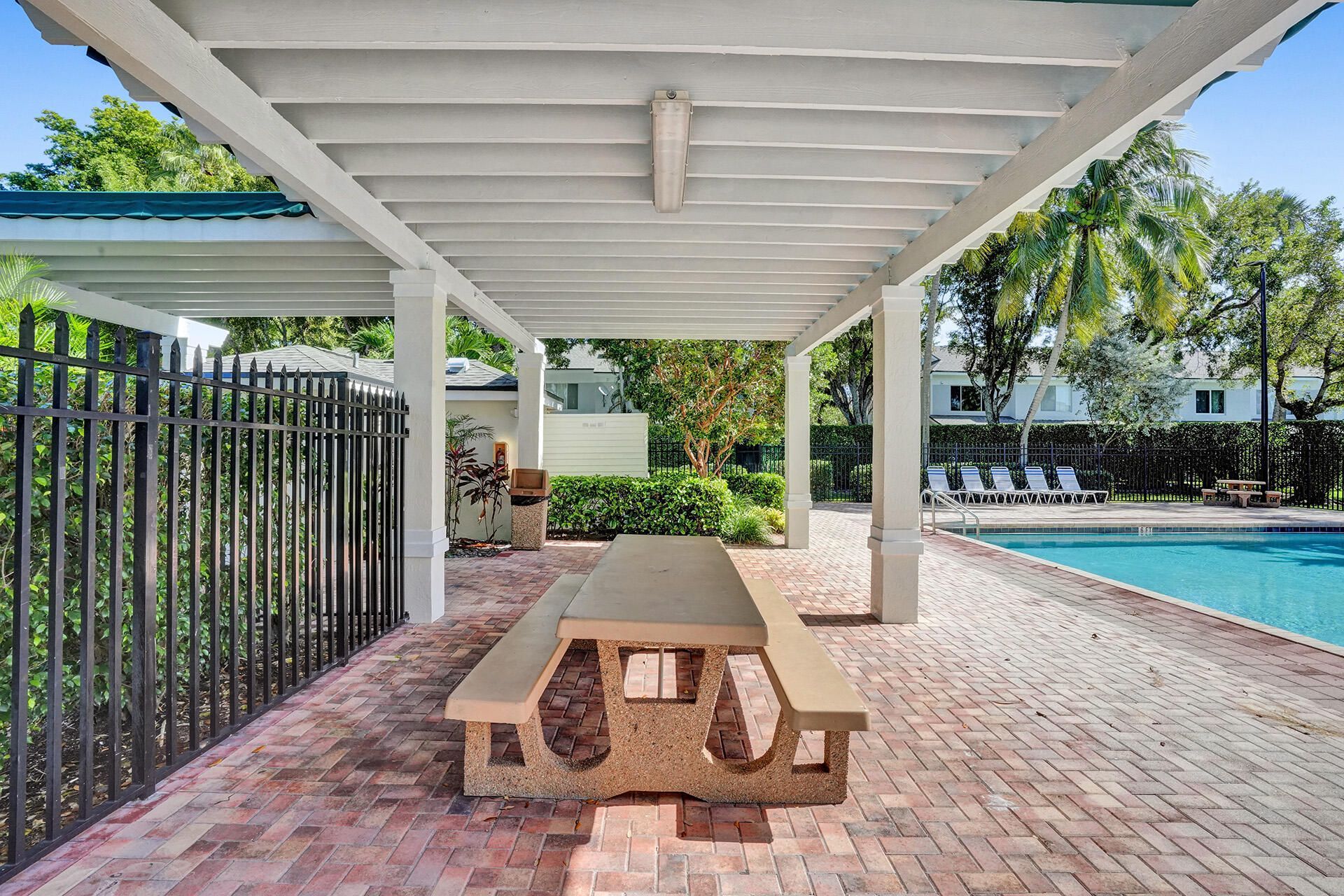 3373 Confetti Lane, Unit 77-8, Margate, FL 33063 Photo