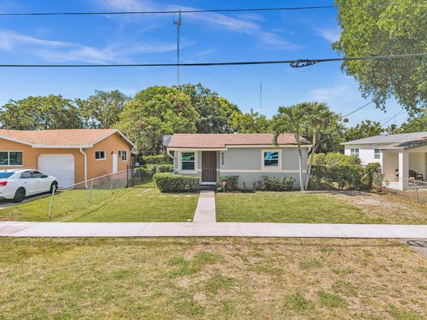 5026 SW 21st Street SW, West Park, FL 33023
