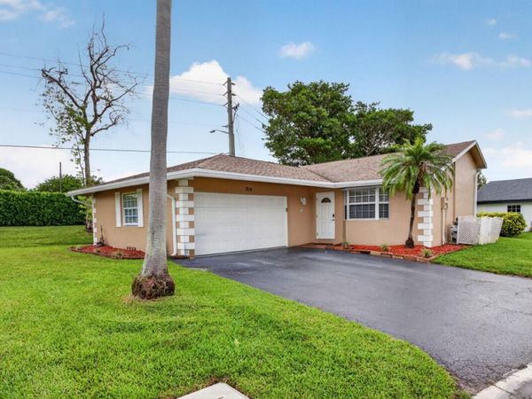 7516 NW 88th Terrace, Tamarac, FL 33321