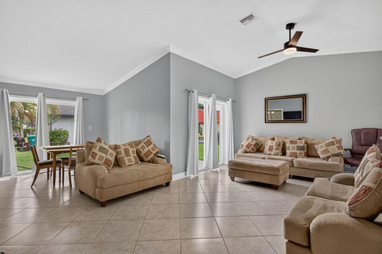7516 NW 88th Terrace, Tamarac, FL 33321 Photo