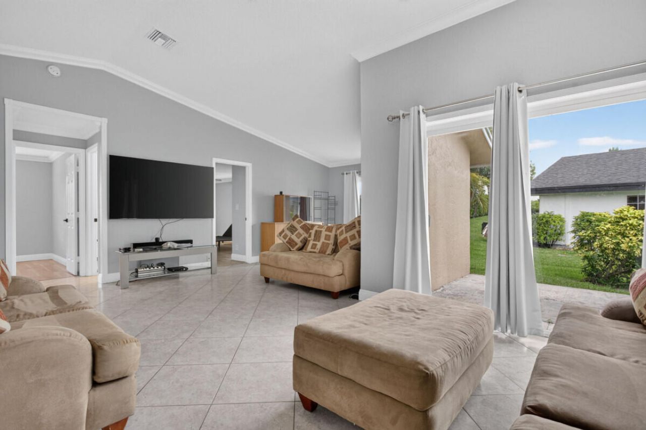 7516 NW 88th Terrace, Tamarac, FL 33321 Photo
