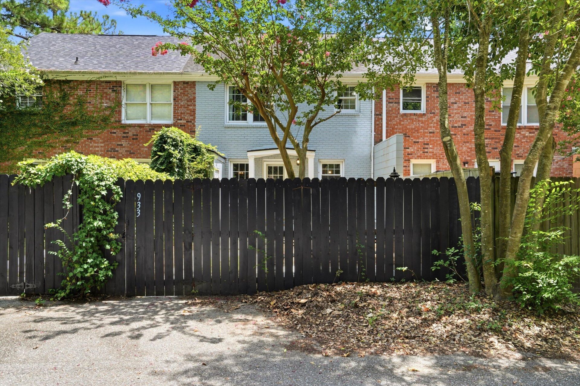 933 Cottingham Drive Photo 22