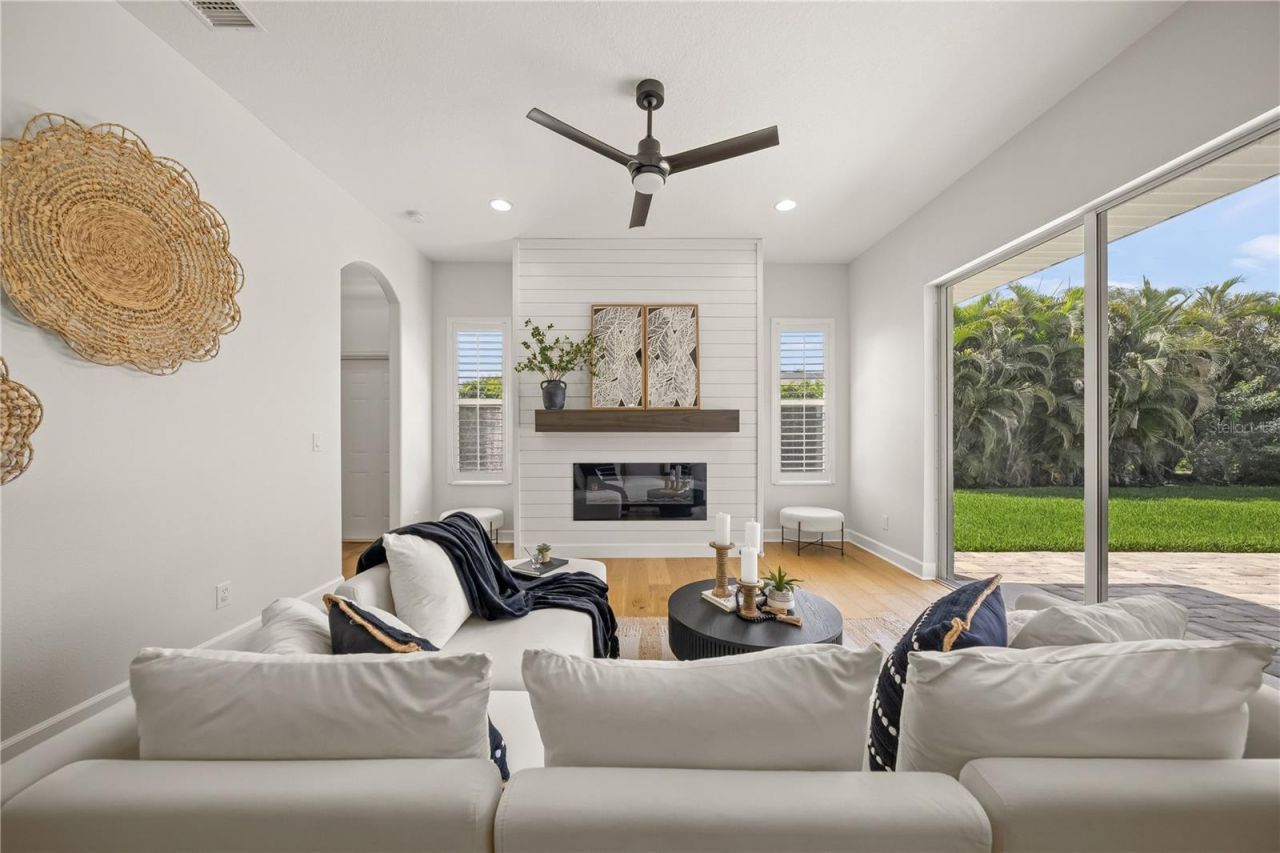 8275 Barton Farms Boulevard, Sarasota, FL 34240 Photo