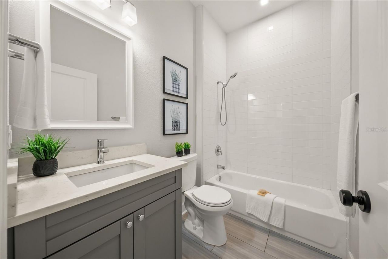 8275 Barton Farms Boulevard, Sarasota, FL 34240 Photo