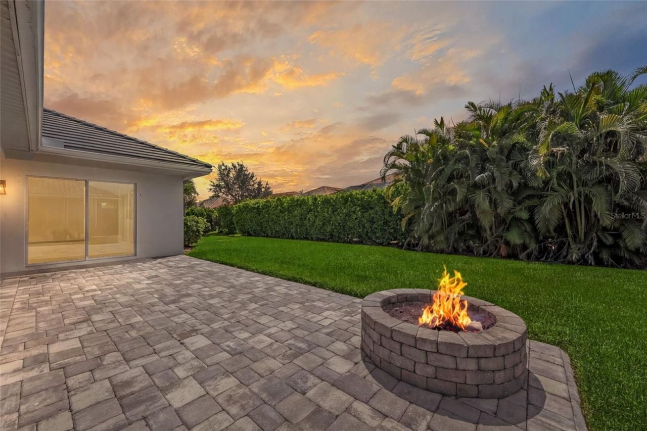 8275 Barton Farms Boulevard, Sarasota, FL 34240 Photo