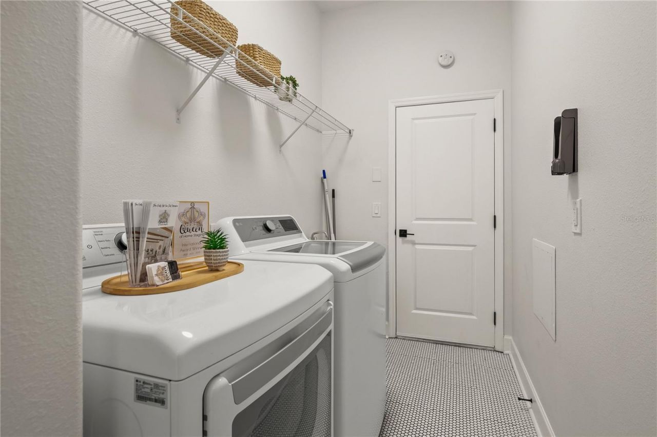 8275 Barton Farms Boulevard, Sarasota, FL 34240 Photo