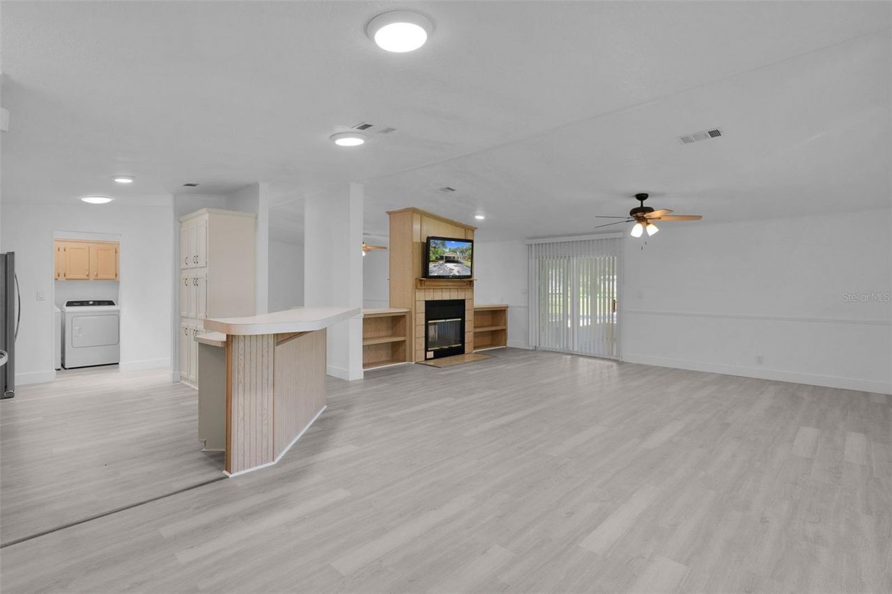 27817 W Pelican Isle Drive, Leesburg, FL 34748 Photo