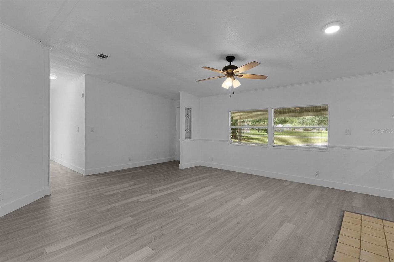 27817 W Pelican Isle Drive, Leesburg, FL 34748 Photo