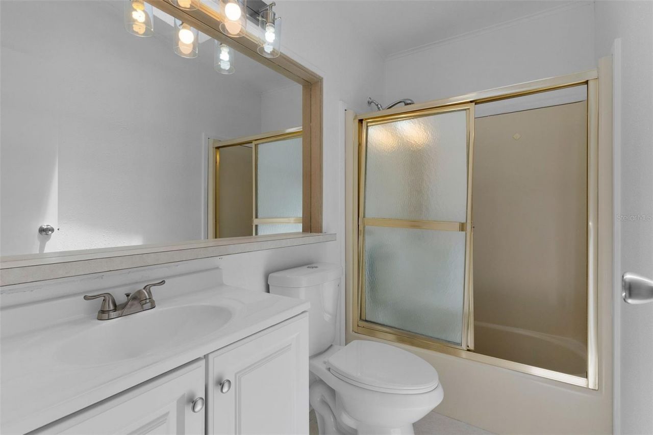 27817 W Pelican Isle Drive, Leesburg, FL 34748 Photo