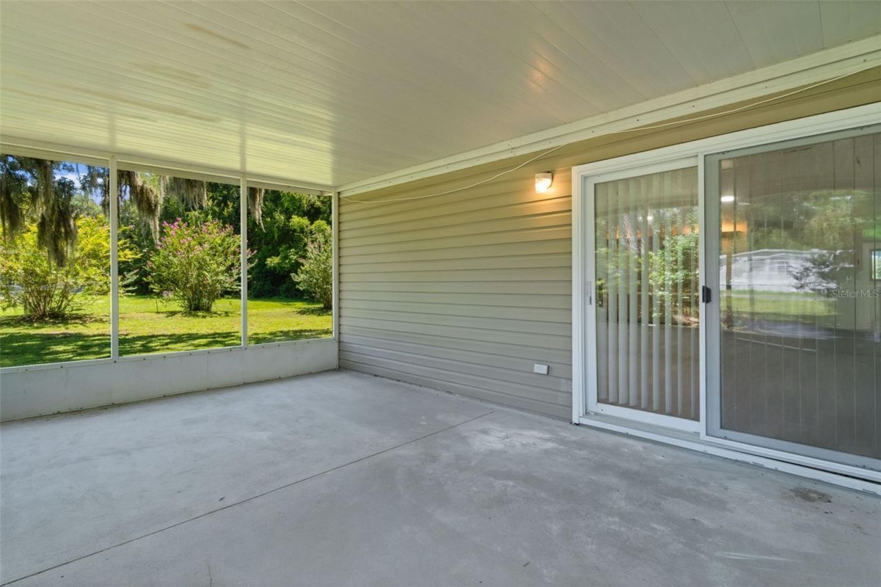 27817 W Pelican Isle Drive, Leesburg, FL 34748 Photo