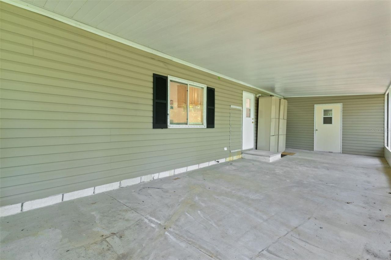 27817 W Pelican Isle Drive, Leesburg, FL 34748 Photo