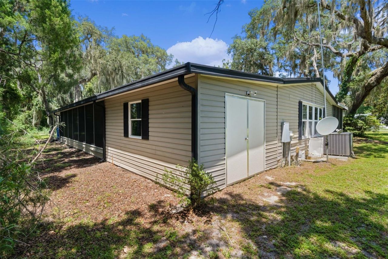 27817 W Pelican Isle Drive, Leesburg, FL 34748 Photo