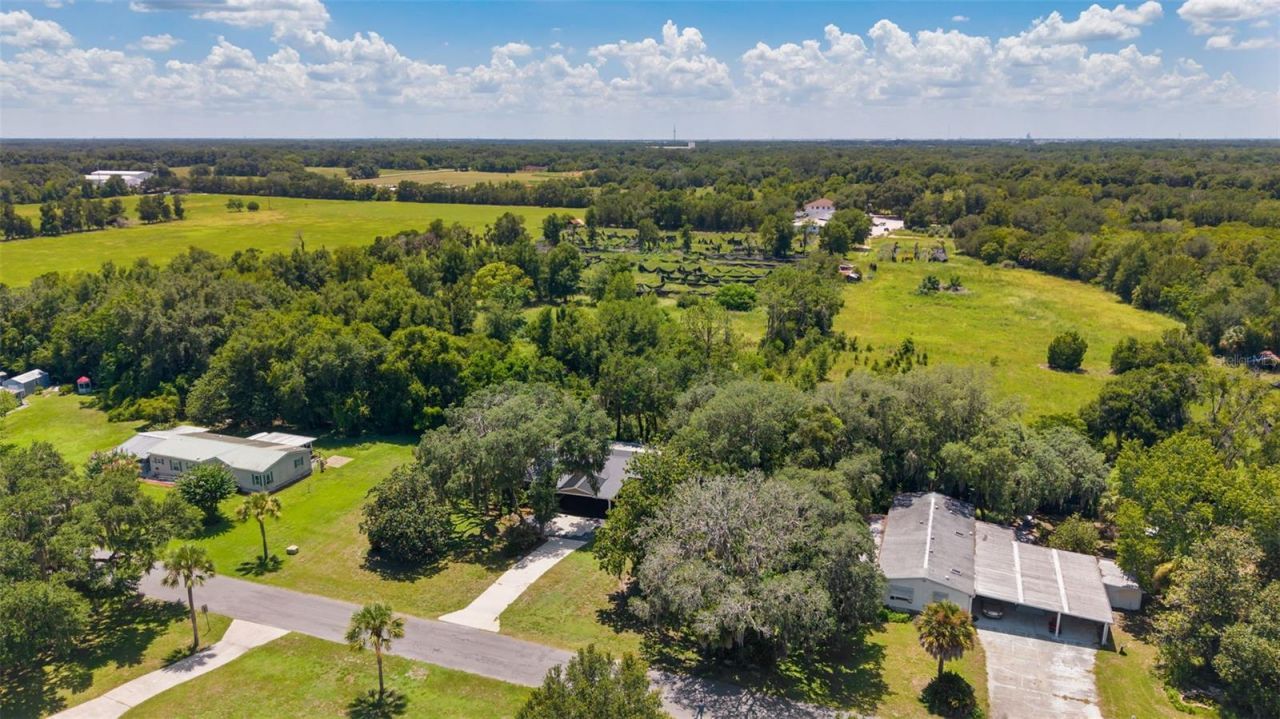 27817 W Pelican Isle Drive, Leesburg, FL 34748 Photo
