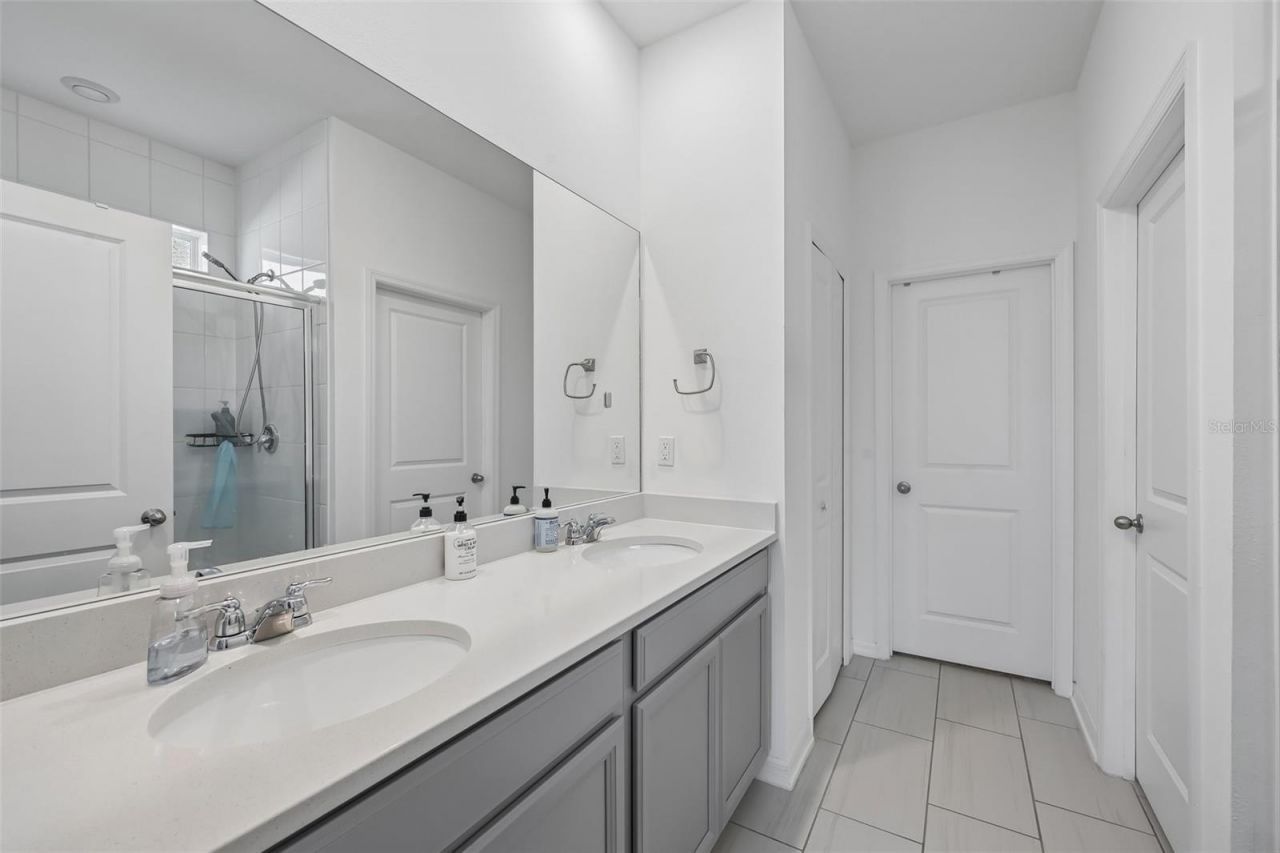 5518 Los Robles Court, Palmetto, FL 34221 Photo