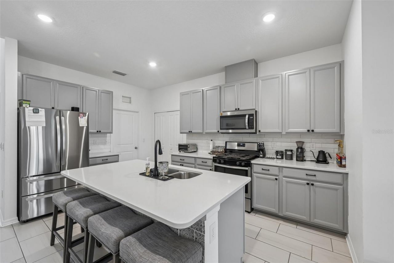 5518 Los Robles Court, Palmetto, FL 34221 Photo