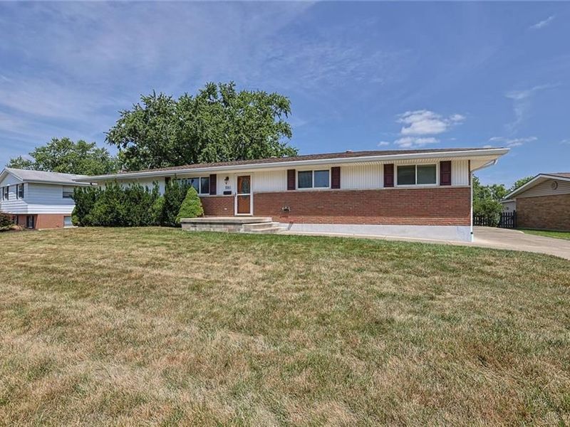 1061 Cottage Court Drive, Fairborn, OH 45324 Photo 2