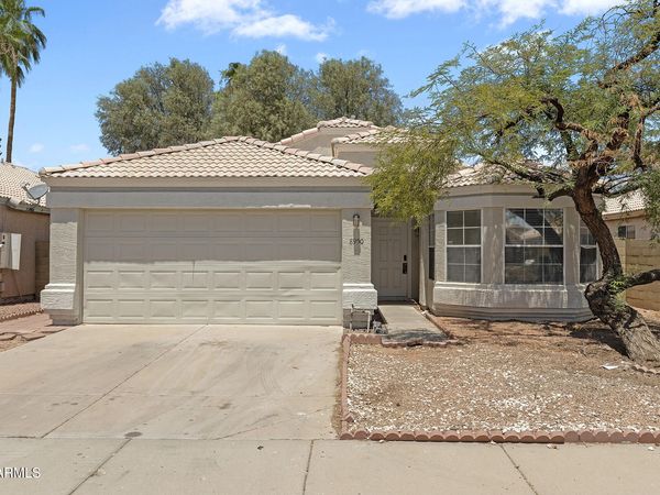 8950 W HOLLY Street, Phoenix, AZ 85037
