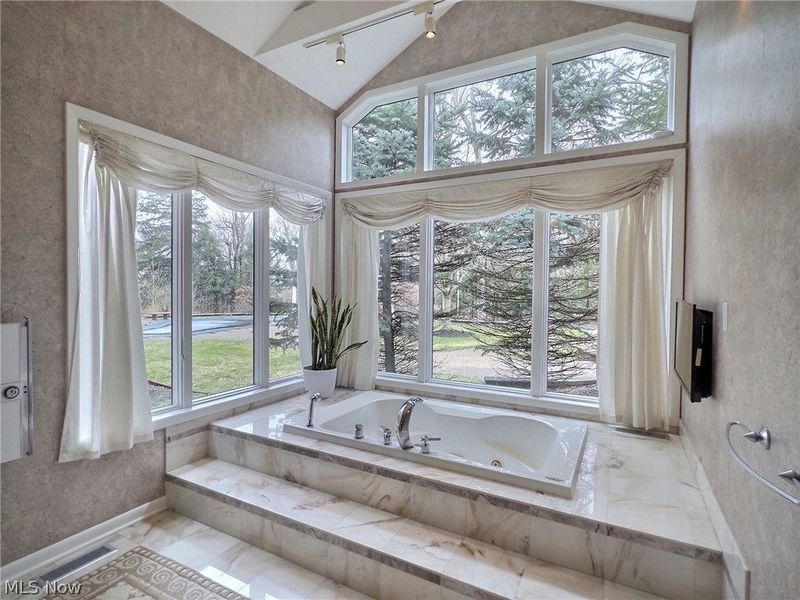1160 Fox Hill Drive, Gates Mills, OH 44040 Photo 19