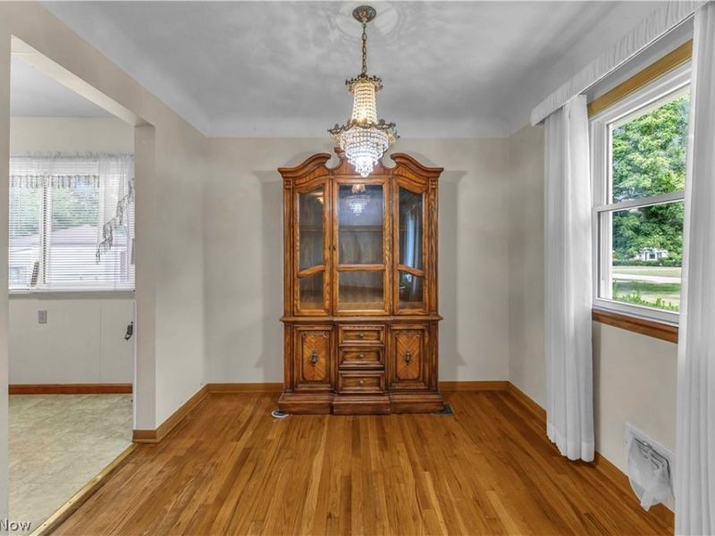 6676 Mackenzie, North Olmsted, OH 44070 Photo 18