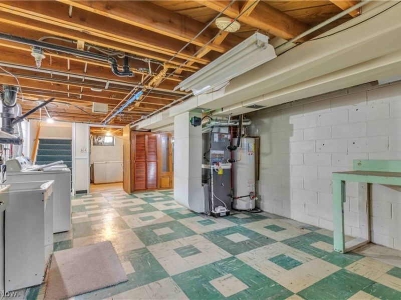 6676 Mackenzie, North Olmsted, OH 44070 Photo 27