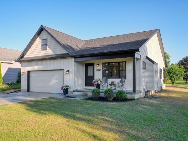 237 Ambler Drive, Brooklyn, MI 49230