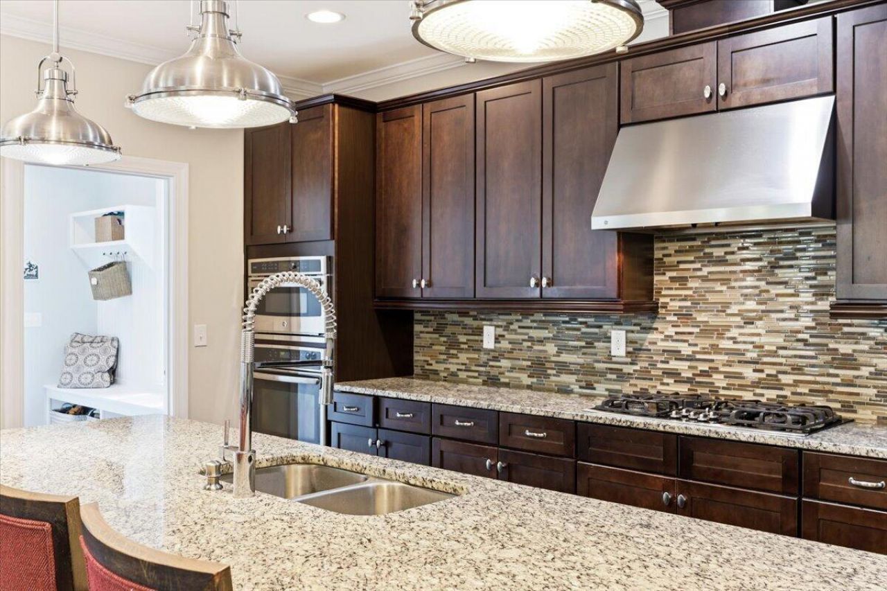 320 Hundred Oaks Parkway Photo 19