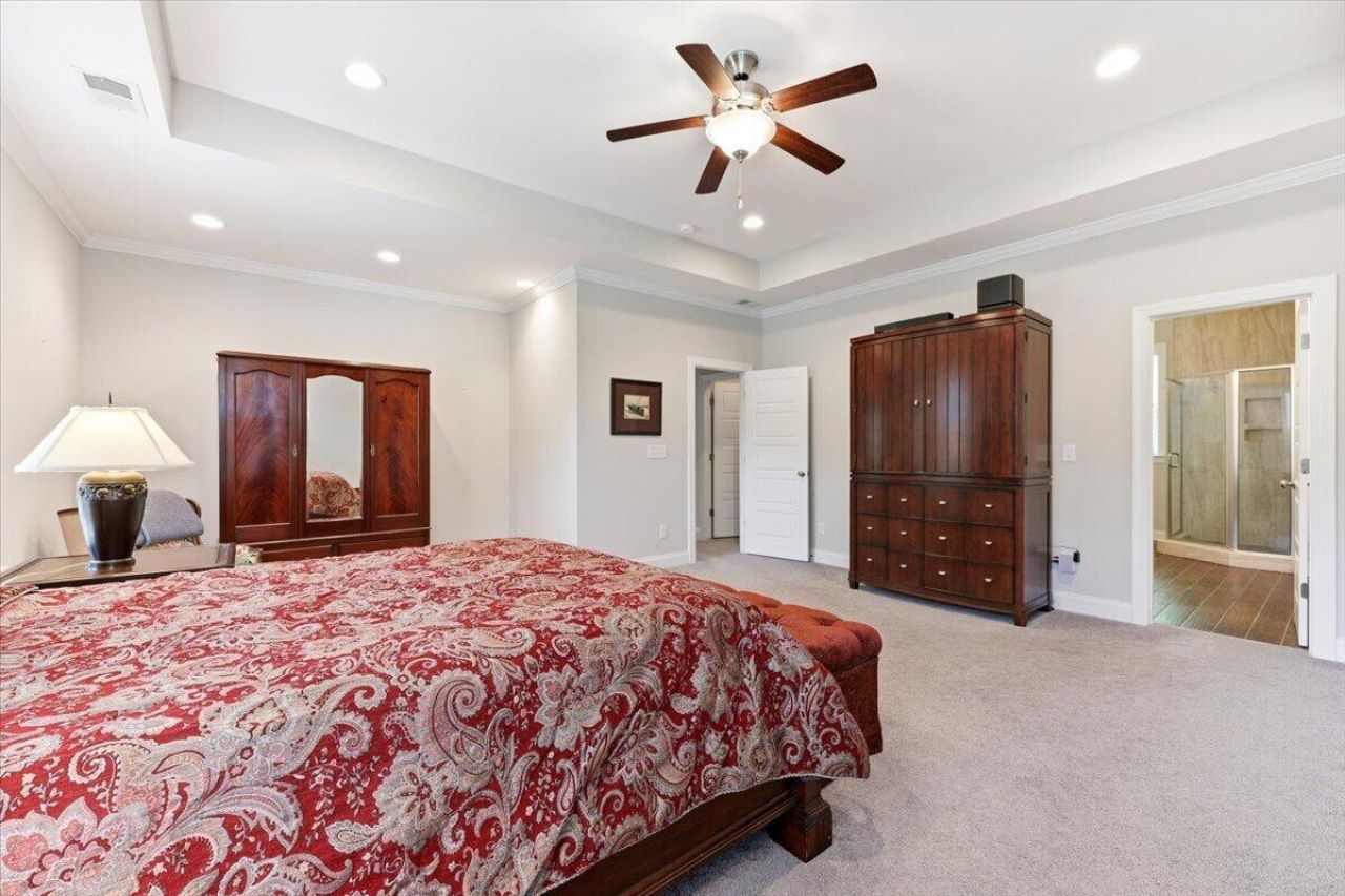 320 Hundred Oaks Parkway Photo 25