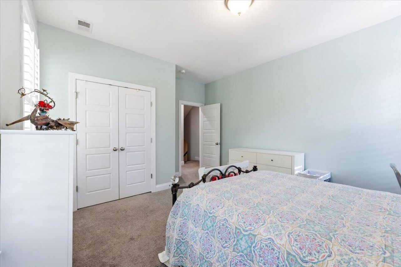 320 Hundred Oaks Parkway Photo 31