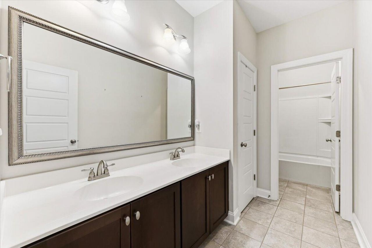 320 Hundred Oaks Parkway Photo 34