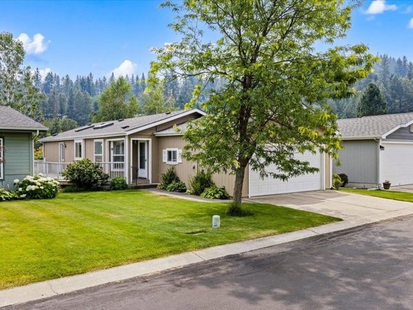 1041 W Sunny Creek Cir, Spokane, WA 99224