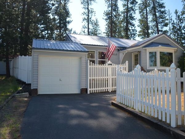 138025 Hillcrest Street, Gilchrist, OR 97737
