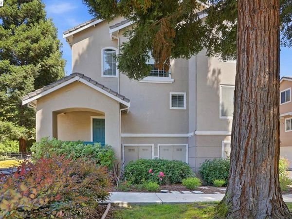 9003 Falcon St, Danville, CA 94506