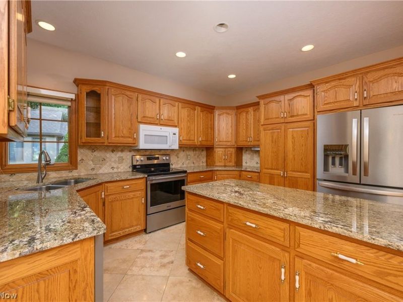 206 Shenandoah Boulevard, Barberton, OH 44203 Photo 13