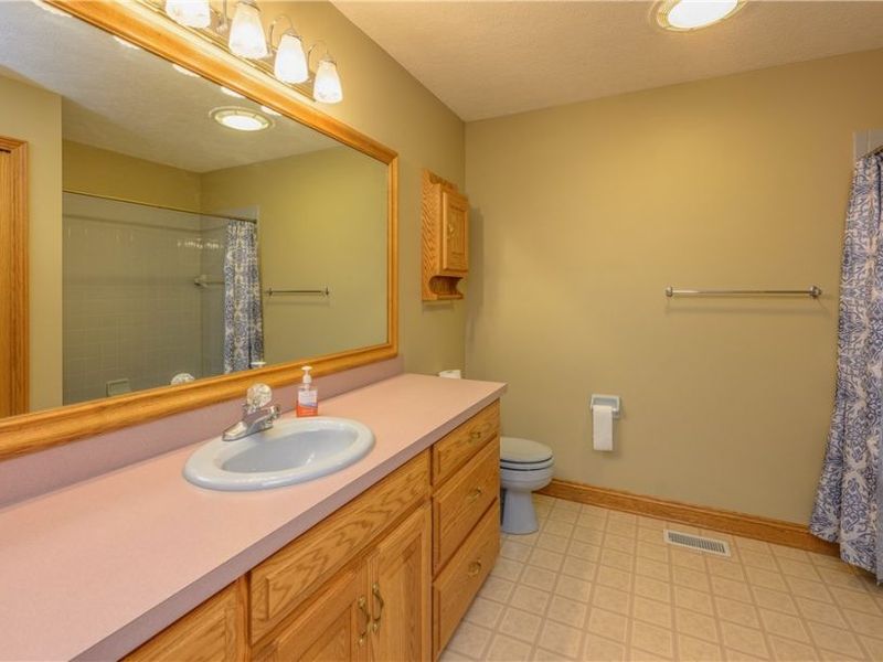 206 Shenandoah Boulevard, Barberton, OH 44203 Photo 24