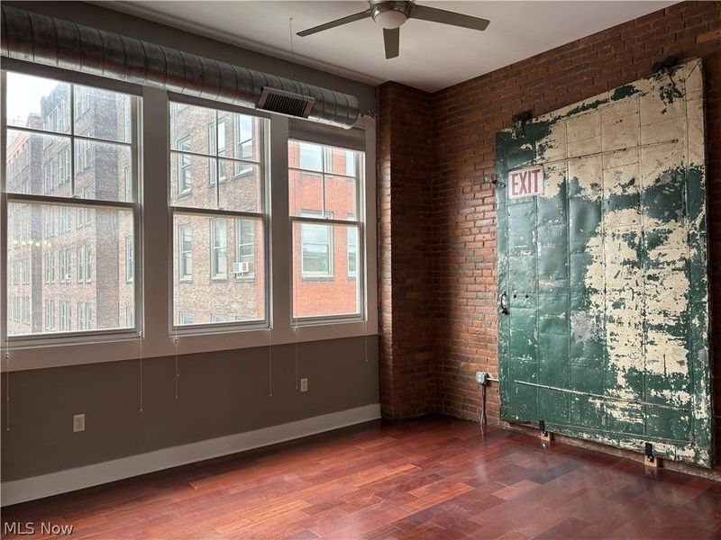 1260 W 4th Street, Cleveland, OH 44113 Photo 7