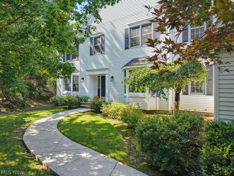 6460 Laura Lane, Solon, OH 44139 Photo 2