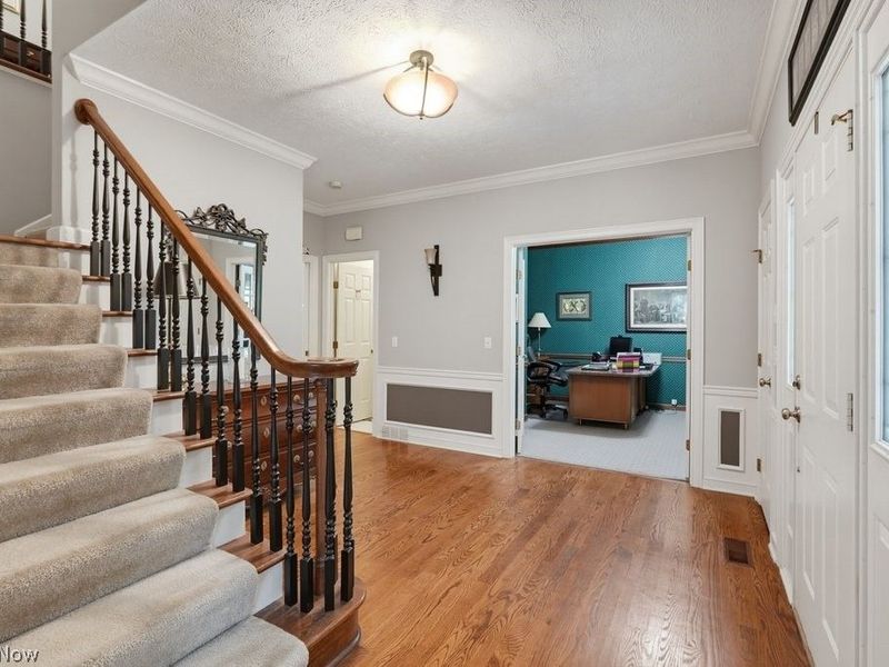 6460 Laura Lane, Solon, OH 44139 Photo 3