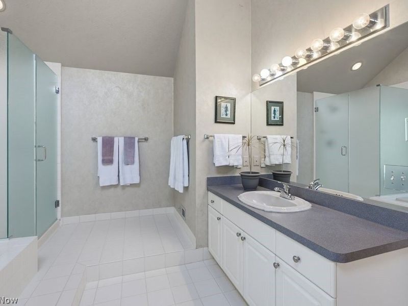 6460 Laura Lane, Solon, OH 44139 Photo 34