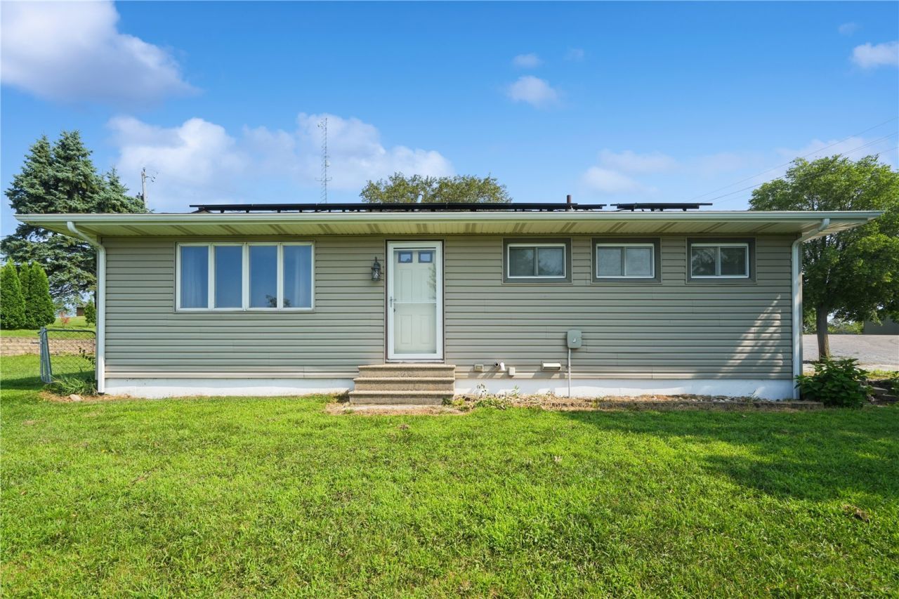 410 Lehnen Street, Norway, IA 52318 Main Photo