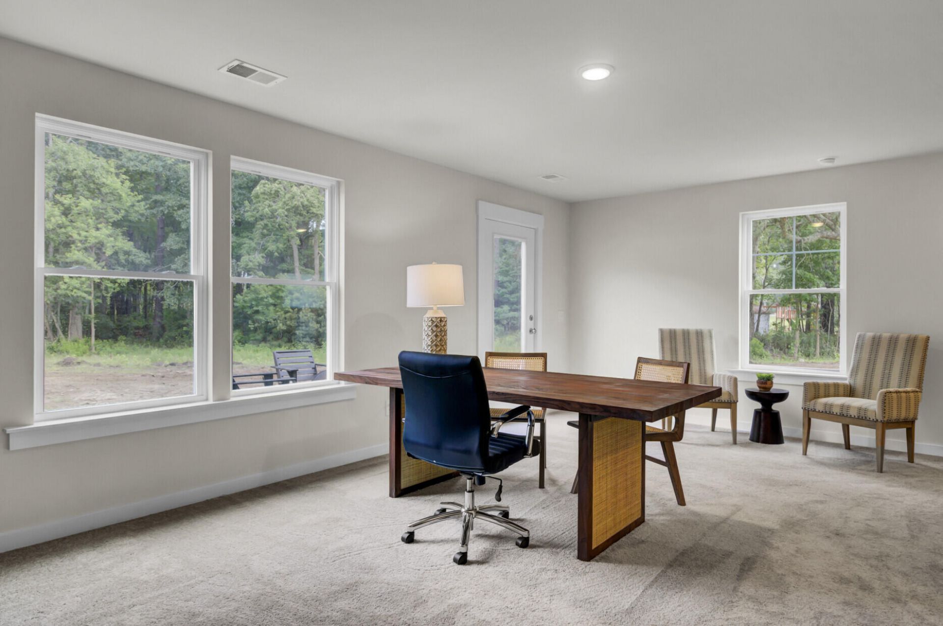 136 Fernbank Road Photo 36