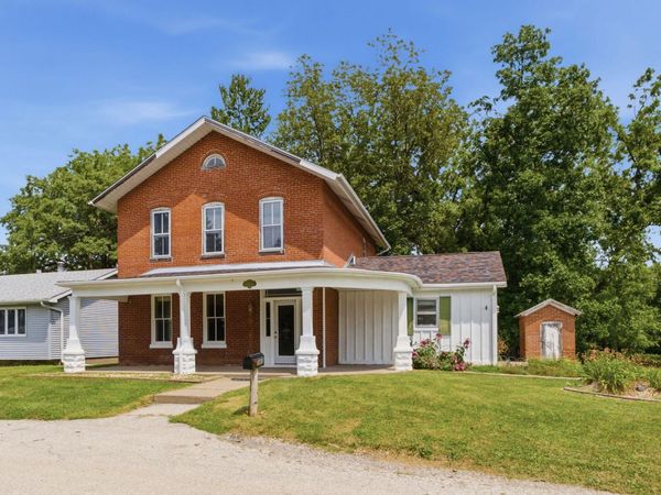 1415 BUELL, Muscatine, IA 52761