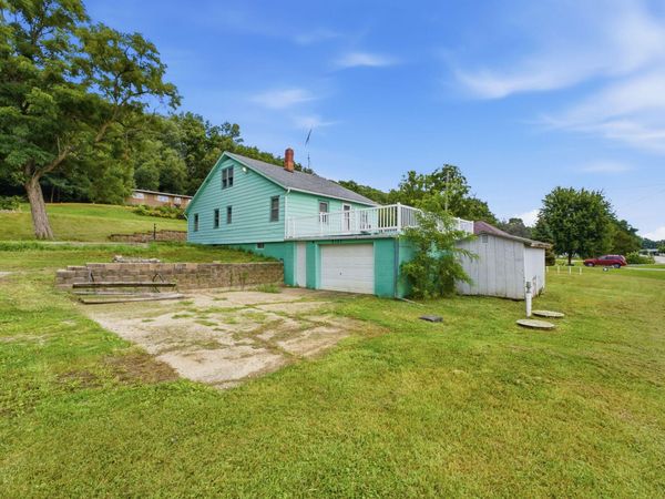 2133 ADAMS, Muscatine, IA 52761