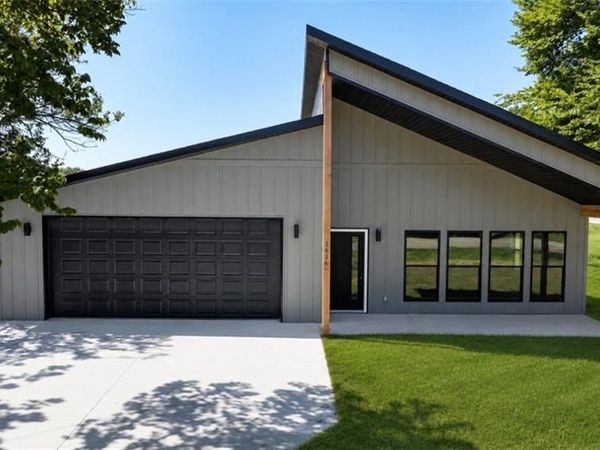 1616 E 20th Street, Pittsburg, KS 66762